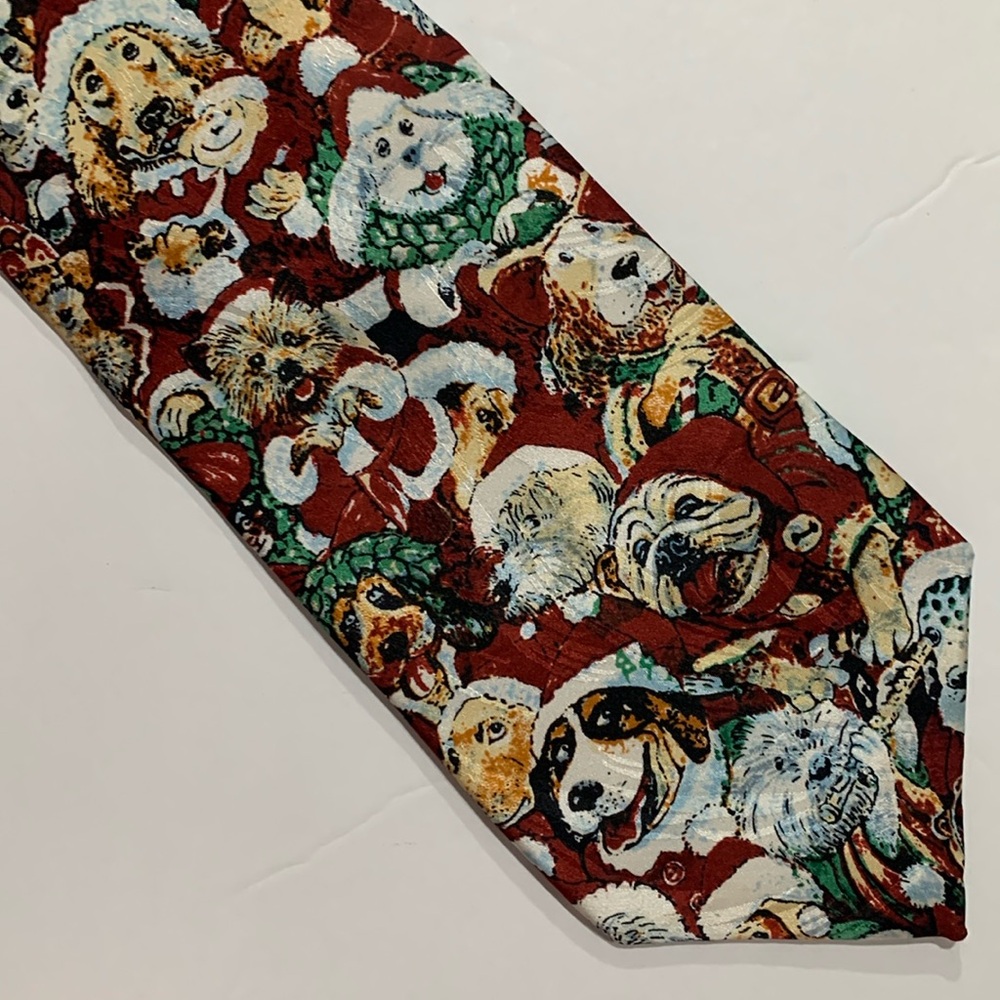 Holiday tie